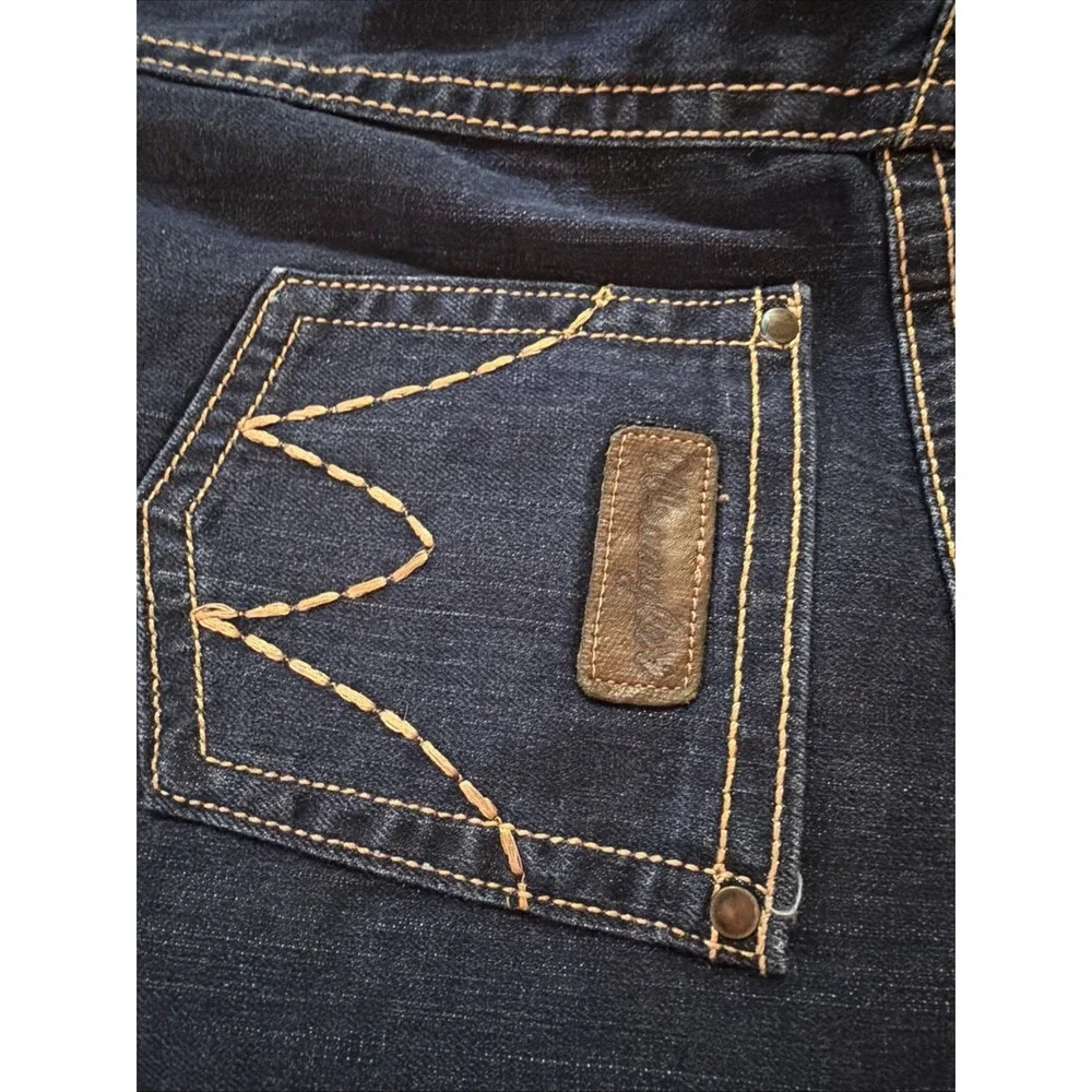Wrangler‎ Dark Denim Skirt Sz 7 Knee Length Rodeo Cowgirl Modest Cowboy Stretch
